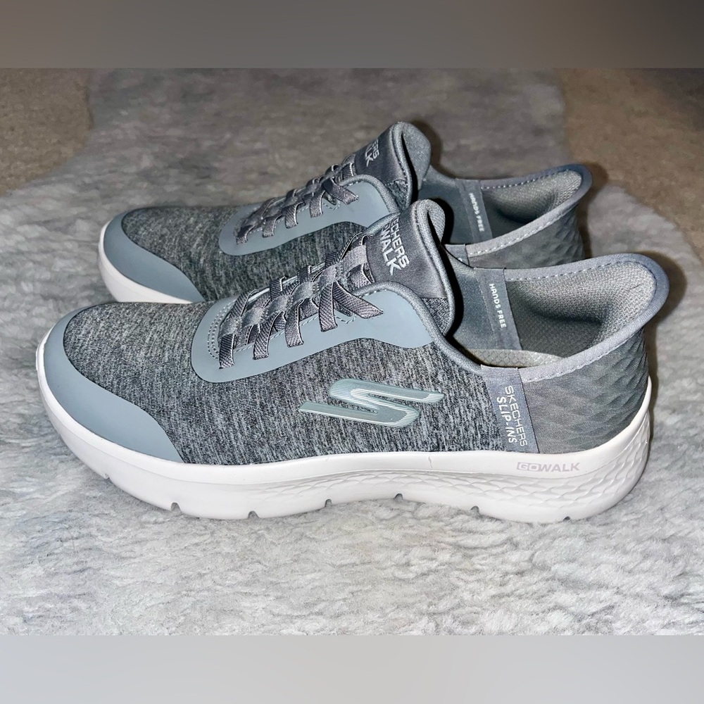 Women’s Skechers Slip-ins NWOT